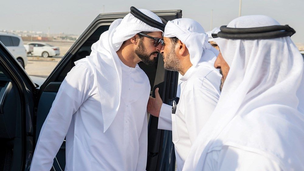 زايد بن حمدان بن زايد يعزي في وفاة محمد حميد بالدبيله المنصوري