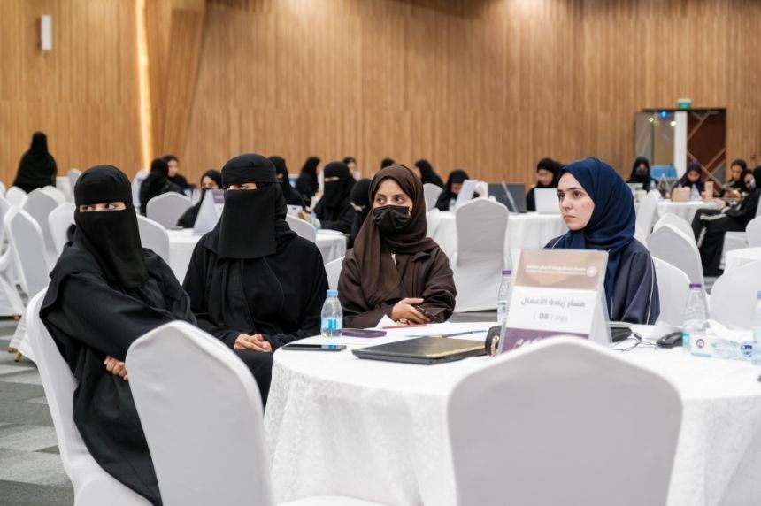 40 فريقًا رياديًا في معسكر الابتكار الرقمي بجامعة جدة