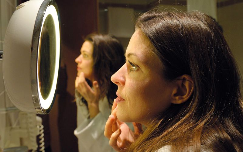 الامارات | علامات على الوجه قد تدل على مشاكل في صحتك