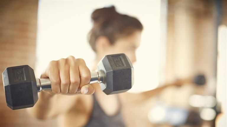 اختبار بسيط في المنزل يكشف قوة جسمك