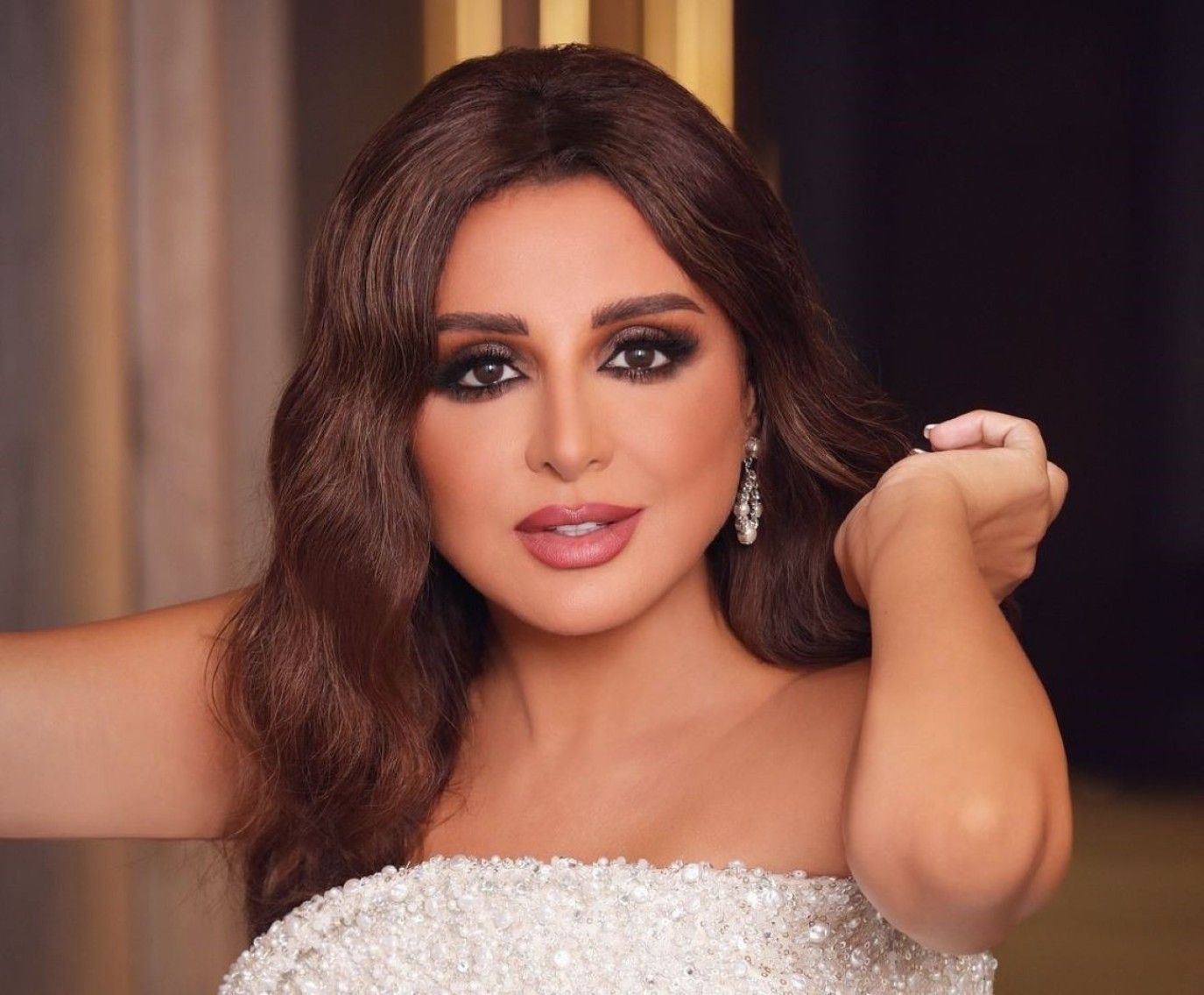 أنغام تعبر عن سعادتها بالغناء مع محمد منير: بتشرف بوقوفي جنبك