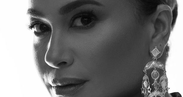 هند صبري عن تجربتها في التمثيل: “شعرت بالغرور وتعلمت التواضع”