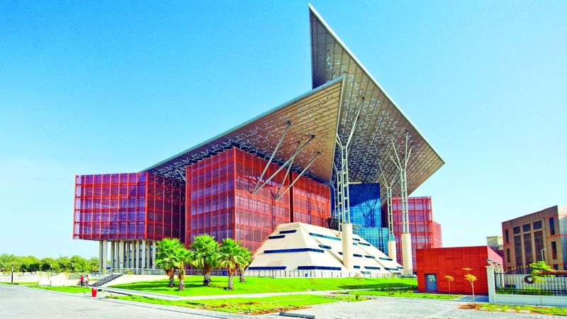 الامارات | شاب يطالب باستعادة ثمن سيارة بسبب «عيب خفي»