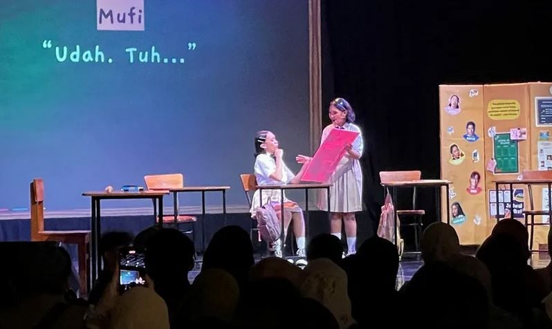 الامارات | أغاني الصمت.. أول مسرحية موسيقية للصم في إندونيسيا