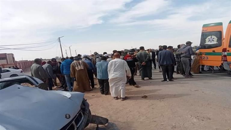 مصرع وإصابة 19 شخصًا فى انقلاب سيارة بالطريق الأقليمى