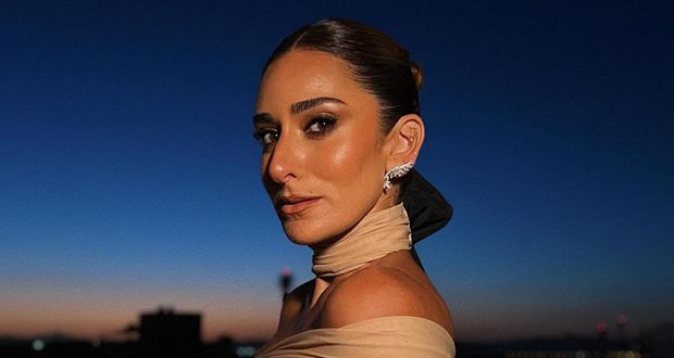 فيديو – احتفال مفاجئ بعيد ميلاد أمينة خليل في مهرجان الجونة