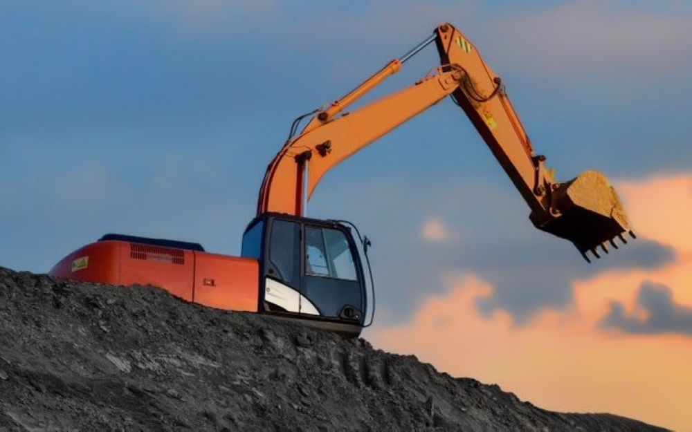 توجيه أكثر من 400 إنذار للمواقع التعدينية المخالفة