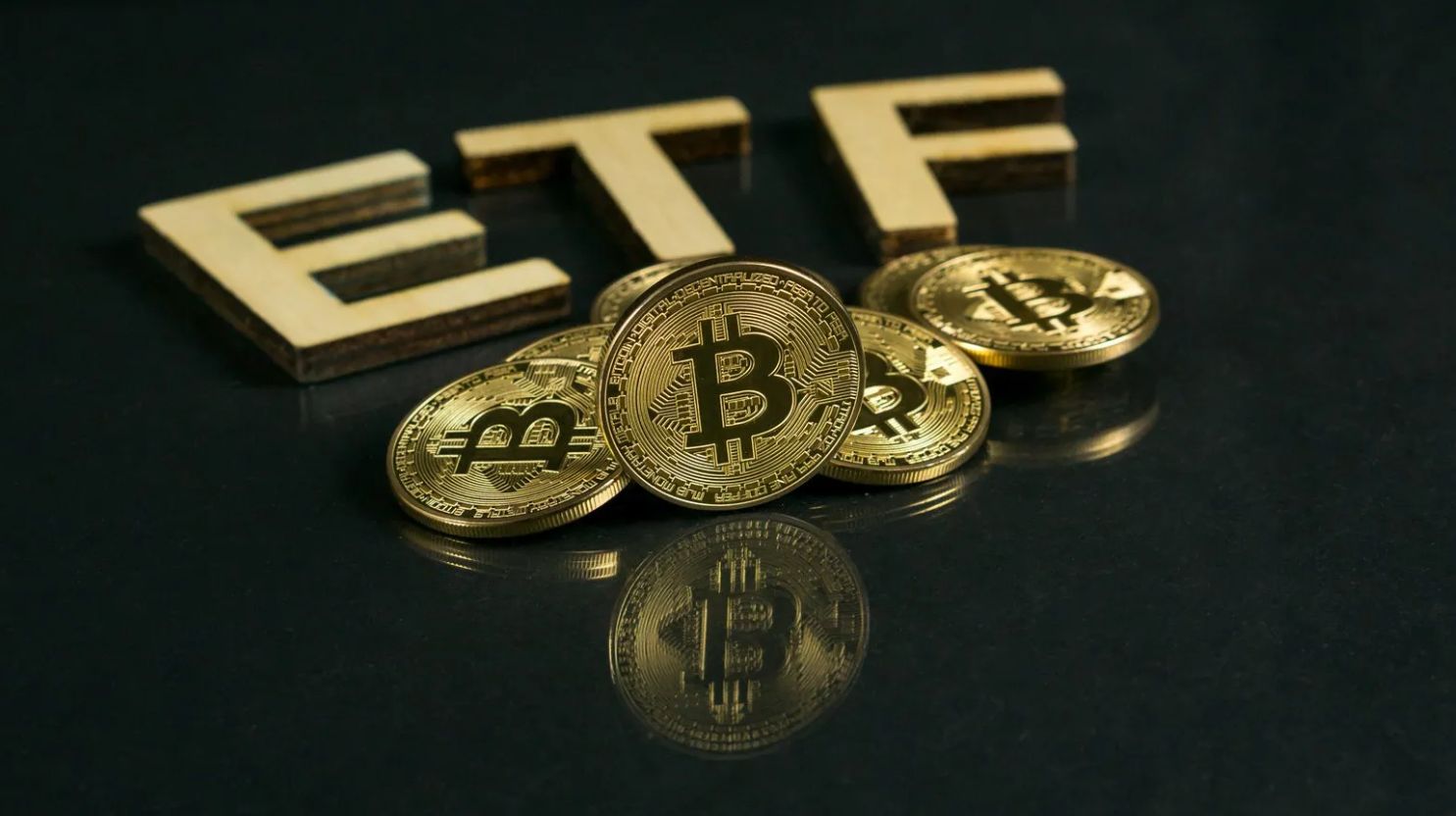 صناديق ETF البيتكوين تزدهر مع تحطيم شركة “بلاك روك” للأرقام القياسية!