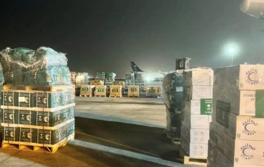 مغادرة الطائرة الإغاثية الـ14 لمساعدة الشعب اللبناني