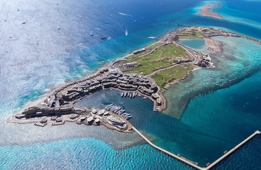 الخليج اليوم .. السعودية تفتتح وجهة عالمية للسياحة البحرية الفاخرة على البحر الأحمر (صور+ فيديو)