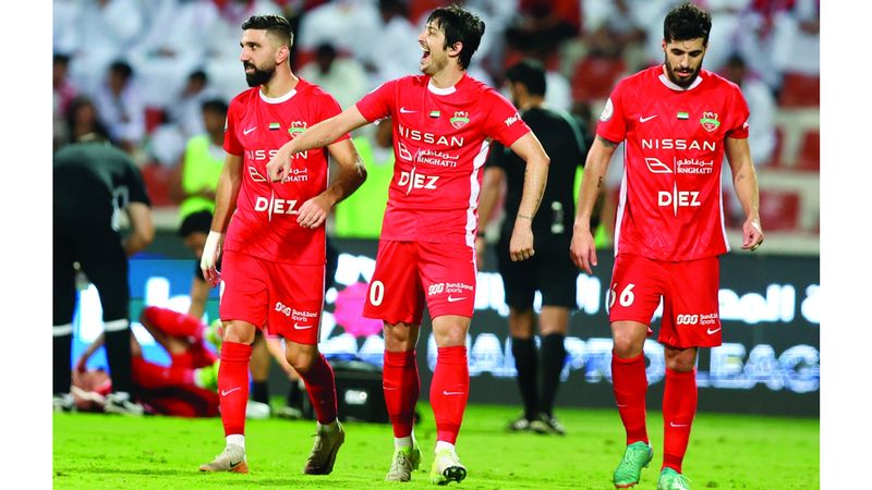 الامارات | شباب الأهلي يغرد في «القمة» منفرداً