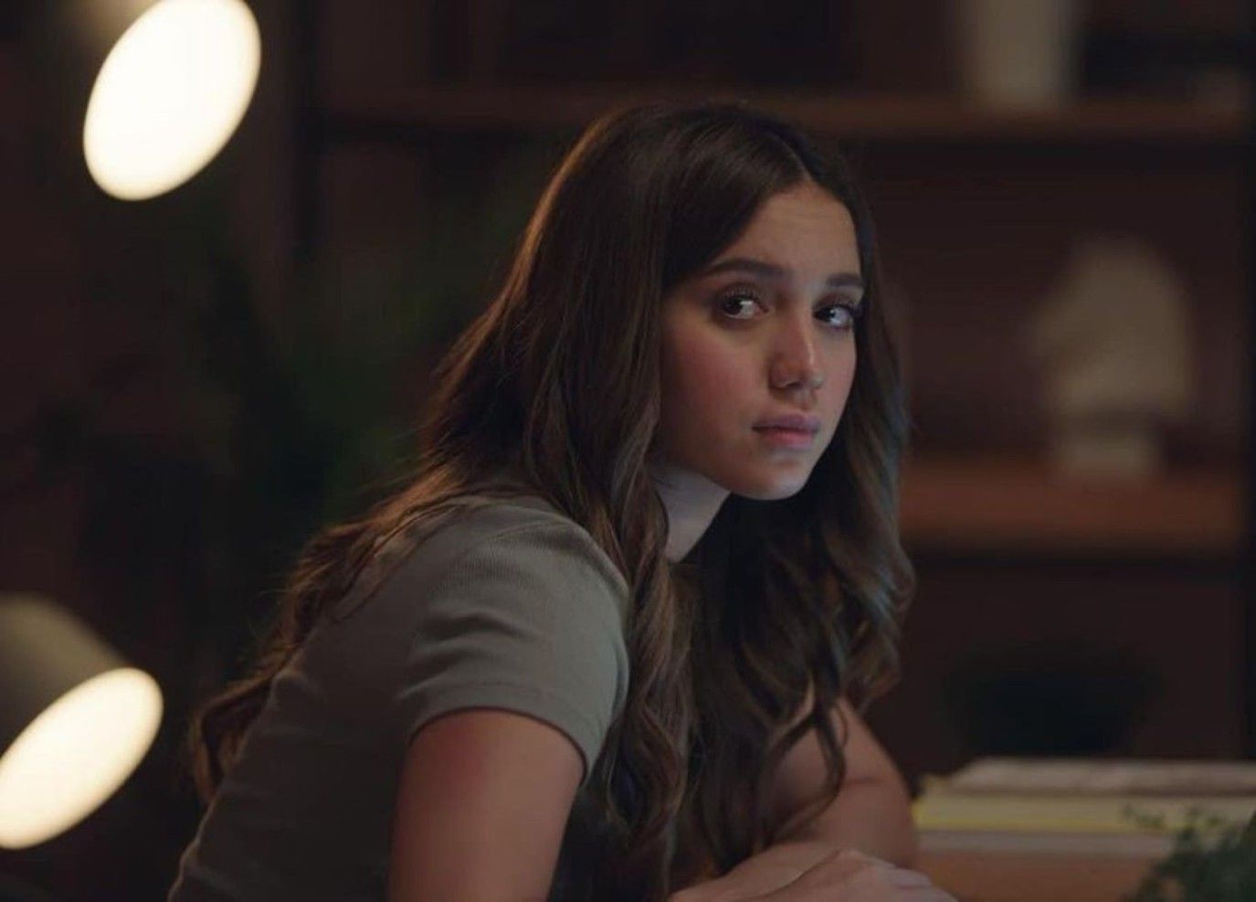 رنا رئيس تتحدث عن أصعب المواقف التي مرت عليها في حياتها: بدأت بكورونا وانتهت بوفاة والدها وجدها