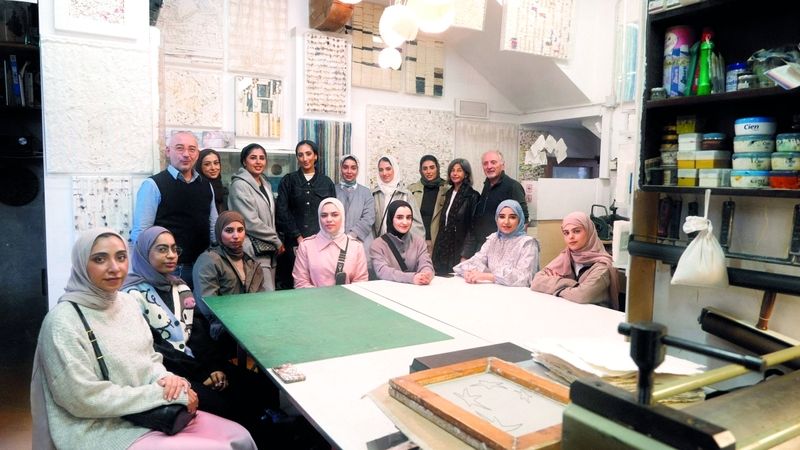 الامارات | من «سكة» دبي إلى البندقية.. 10 فنانات يستكشفن تجارب «البينالي»