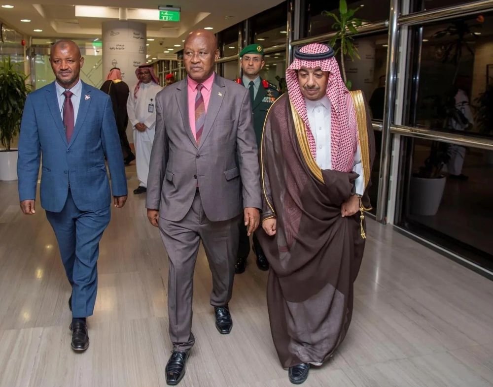 ‎لحضور منتدى "مستقبل الاستثمار".. نائب رئيس بوروندي يصل الرياض