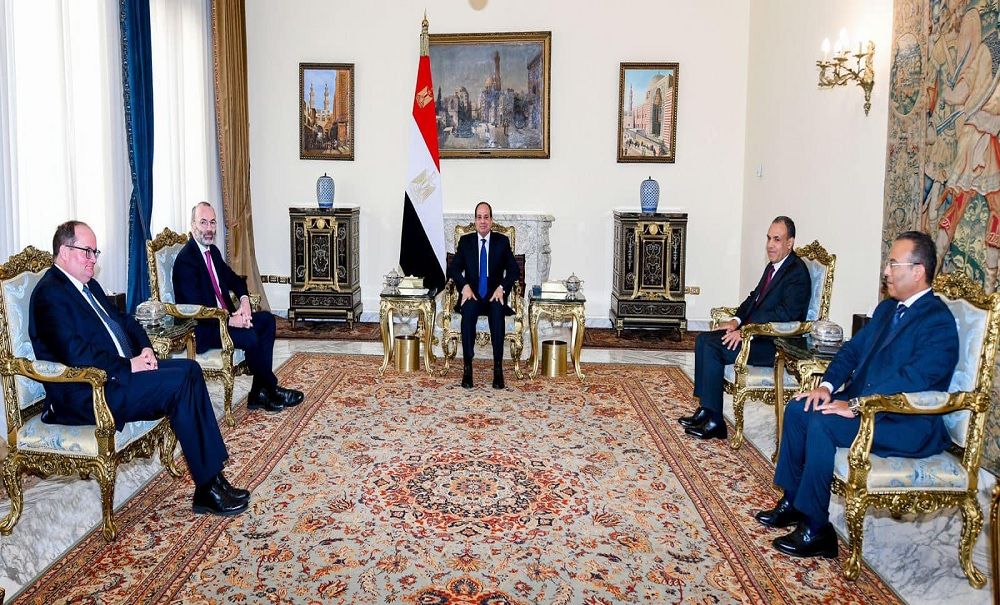 عن غزة ولبنان.. تفاصيل لقاء السيسي ورئيس حزب الشعب الأوروبي