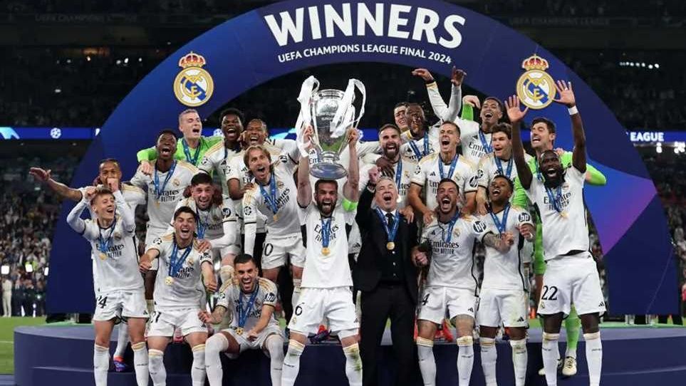 ريال مدريد يفوز بجائزة الأفضل في العالم وبيريز الغاضب يرفضها!