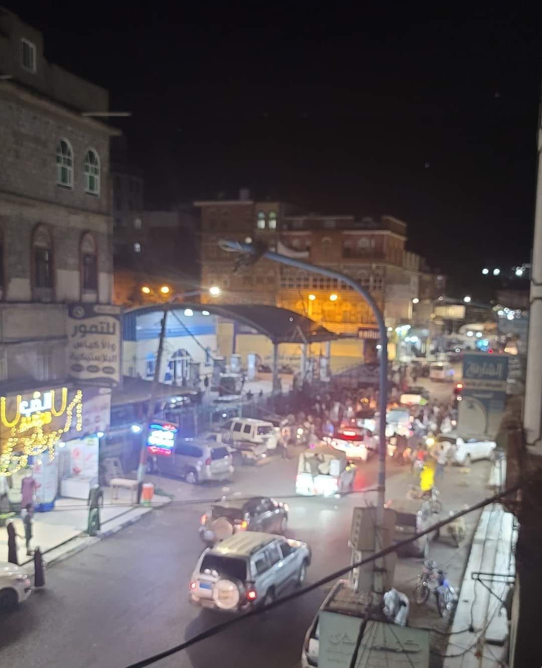 إصابة ثلاثة مهندسين بانفجار خزان في شركة النفط وسط مدينة إب