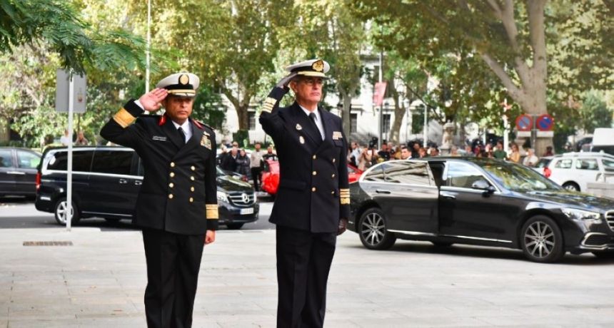 "الدفاع" توقع اتفاقية مع إسبانيا لدعم بناء ثلاث سفن قتالية