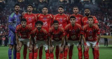 ماذا يفعل الأهلي عندما يواجه بطل آسيا قبل لقاء العين الإماراتي الليلة ؟