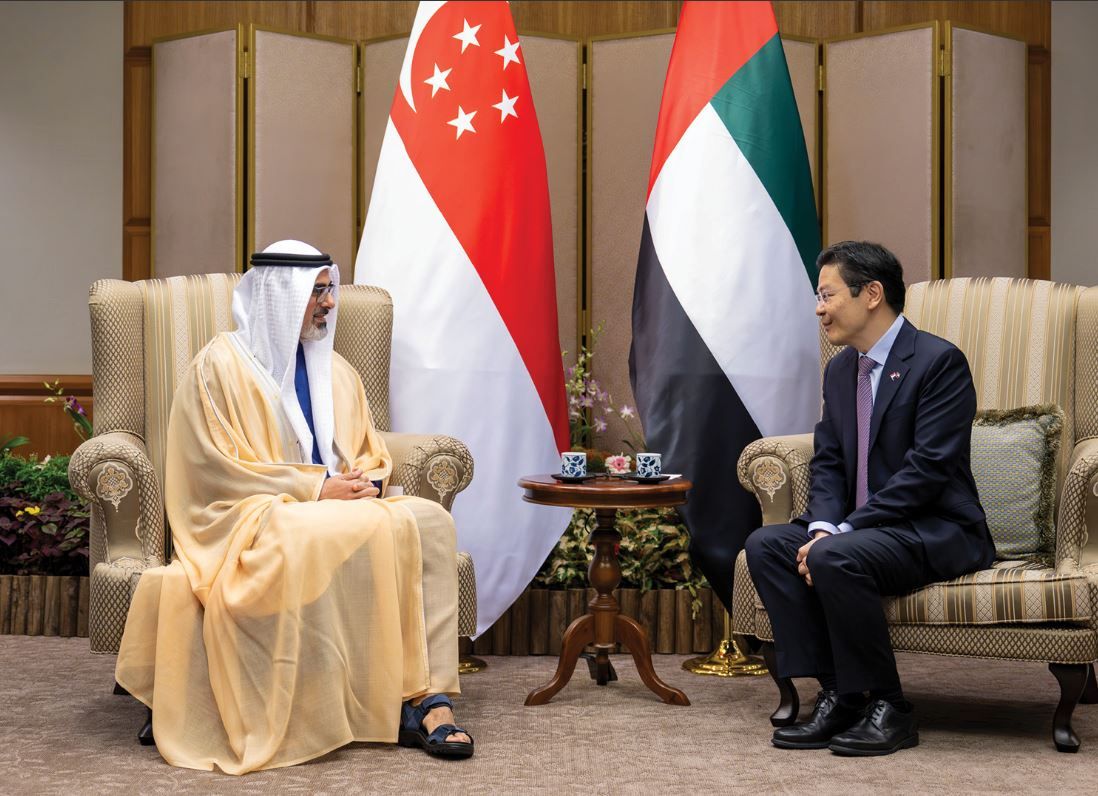 الامارات | ولي عهد أبوظبي ورئيس وزراء سنغافورة يبحثان سُبل تعزيز العلاقات بين البلدين