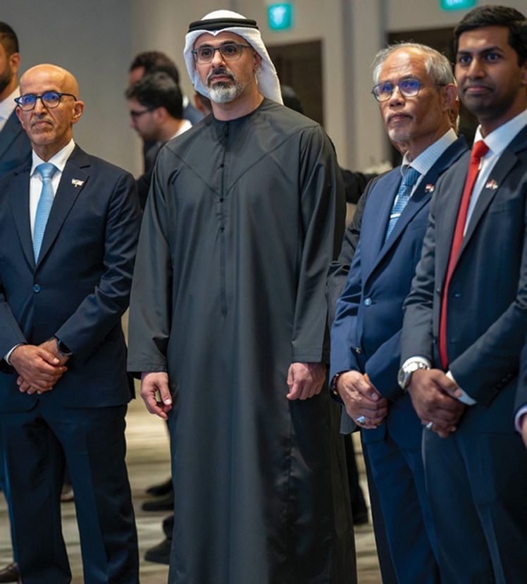 الامارات | ولي عهد أبوظبي يشهد جانبا من فعاليات ملتقى الشركات لمجلس الأعمال الإماراتي - السنغافوري