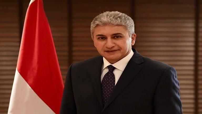 أول تعليق لوزير الآثار بشأن طلاء تماثيل أسود قصر النيل: لدينا دليل على صحة إجراءاتنا