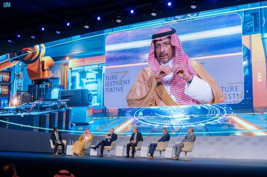 "الخريّف": البحث والابتكار والكفاءة البشرية ركائز الثورة الصناعية الخامسة