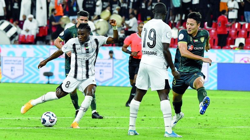 الامارات | رياضيون: ضعف خط الدفاع في الأندية يهدد المنتخب