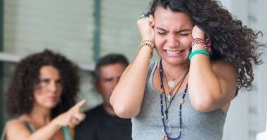 لـ أبو البنات.. 10 خطوات لدعم ابنتك فى سن المراهقة