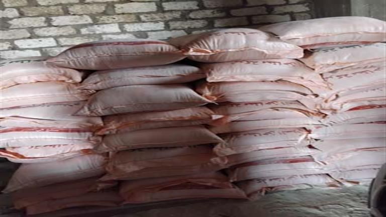 قبل بيعها بالسوق السوداء.. ضبط 7 أطنان من دقيق أبيض بلدي مدعم