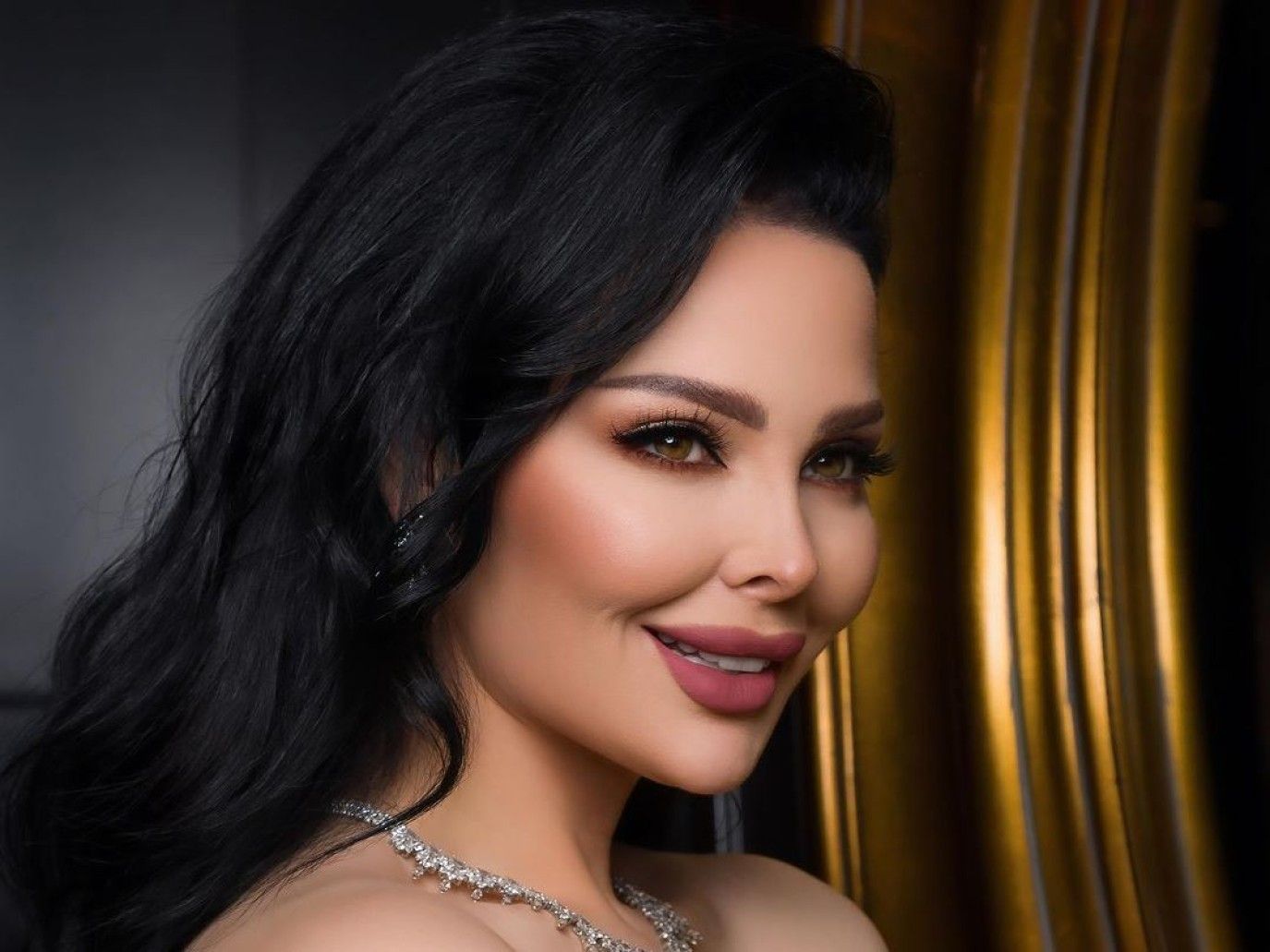 ديانا كرازون في يوم ميلادها.. صيحات جمالية اتسمت بالفخامة والقوة