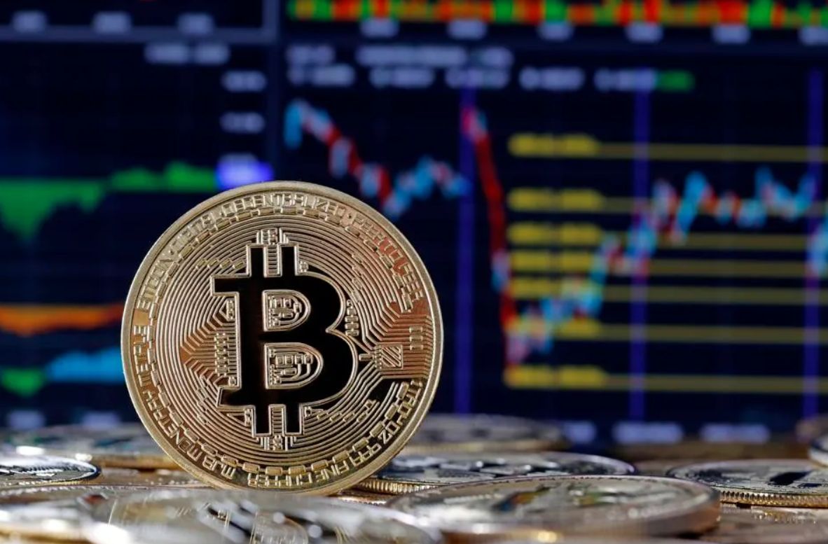 عملة البيتكوين تقترب من تحقيق أعلى مستوياتها التاريخية وارتفاع ملحوظ في سعر عملة SUI