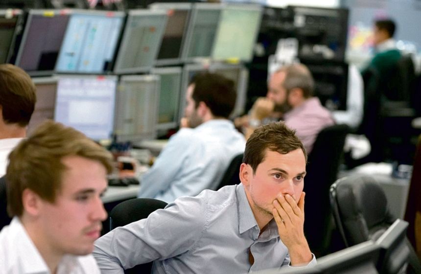 بورصة لندن.. انخفاض الأسهم البريطانية والجنيه الإسترليني