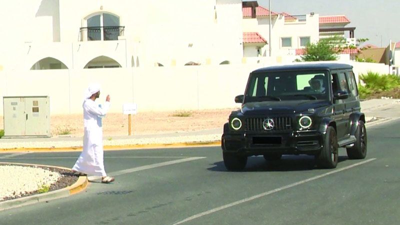 الامارات | الأولوية لعبور المشاة «دون خطوط» في طرق المناطق السكنية والمدارس والمستشفيات بأبوظبي