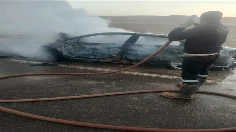 تفحم سيارة ملاكي ونقل قائدها للمستشفى بطريق السويس