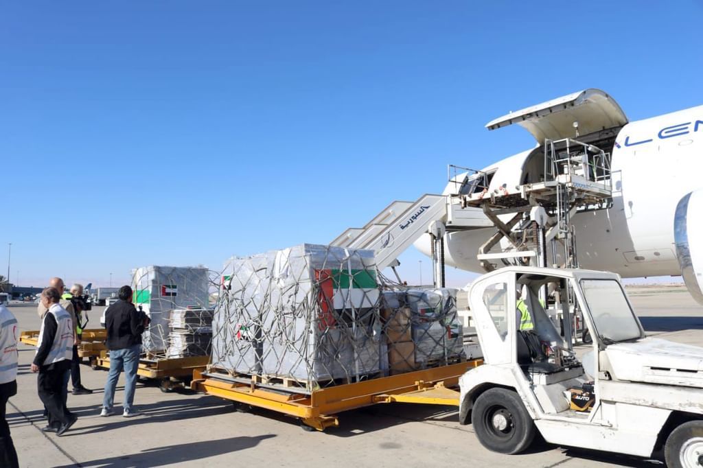 الامارات | الإمارات ترسل طائرة إغاثية للاجئين اللبنانيين والعائدين السوريين إلى سوريا