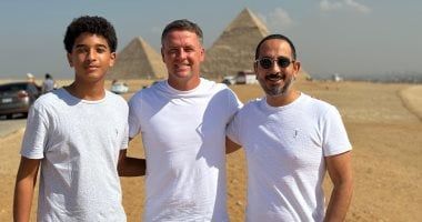 أسطورة ليفربول وريال مدريد مايكل أوين فى القاهرة للمشاركة بفيلم الحريفة 2