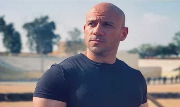 أحمد مكي يستأنف التحضيرات لمسلسله بعد حلّ أزماته