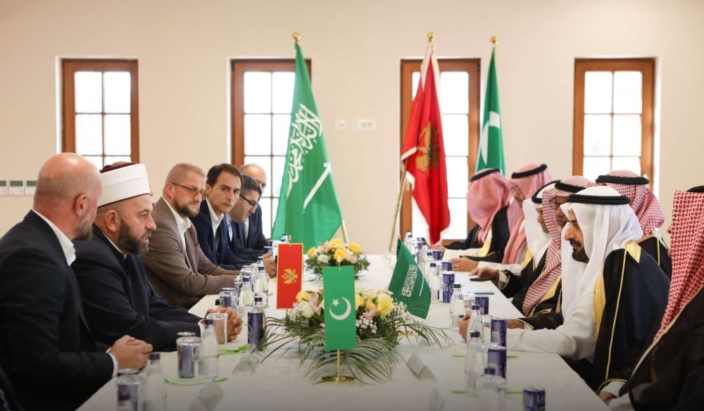 تعزيز للعلاقات ونشر للوسطية.. السفير لدى ألبانيا يشيد بزيارة وزير الحج والعمرة لدول غرب البلقان