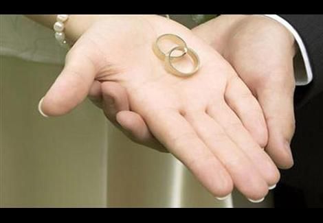 خبيرة طاقة تكشف عن أمر شائع في المنزل يمنع زواج الفتيات.. مفاجأة