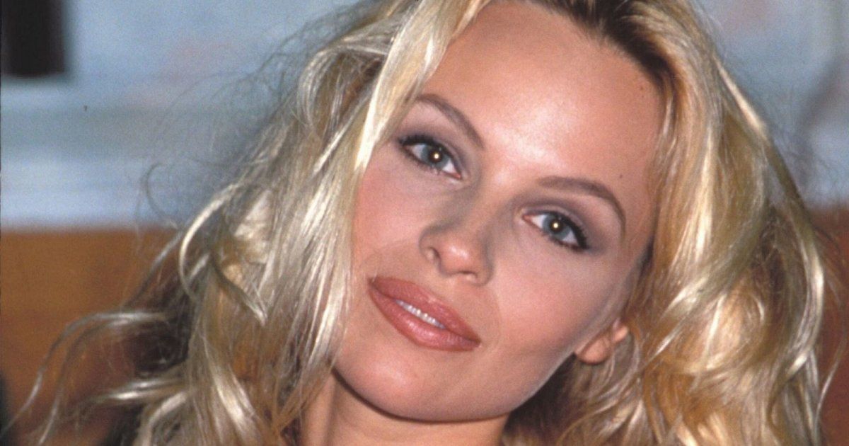 باميلا أندرسون تكشف أسباب ابتعادها عن هوليوود .. وتؤكد أنها ندمت على تقديم صورة سيئة عنها