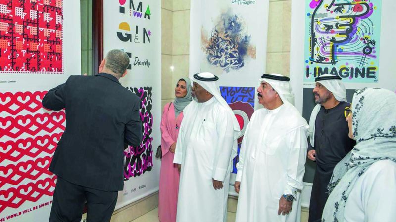 الامارات | إبداعات من 63 دولة في «الإمارات الدولي للملصق»