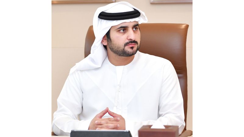 الامارات | مكتوم بن محمد: عَلَم الإمارات رمز للمحبة والسلام