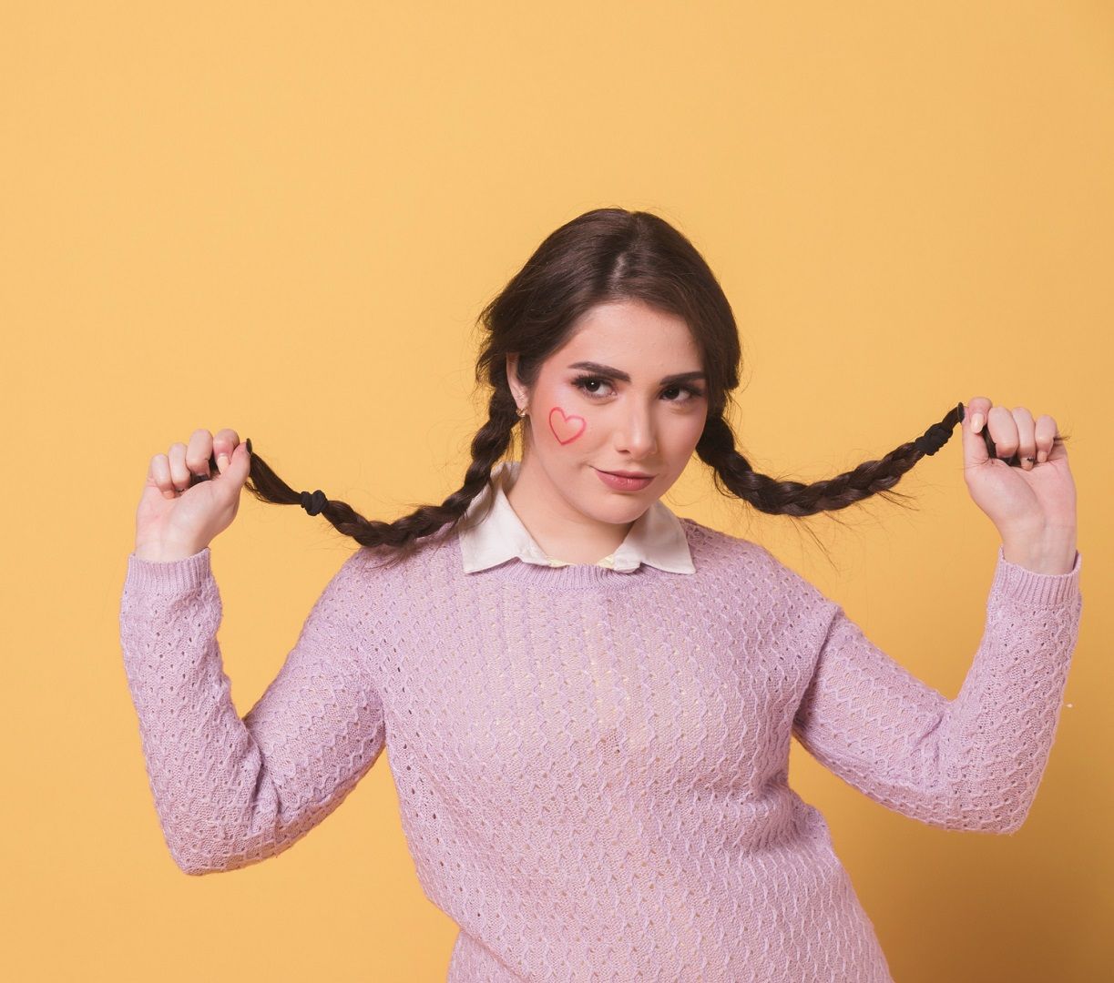 تقصف الشعر الأمامي.. اعرفي أسباب المشكلة وتخلصي منها بالخلطات الطبيعية