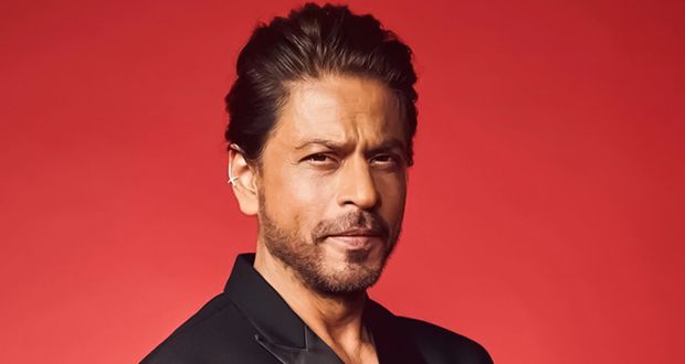 شاروخان يعلن إقلاعه عن التدخين بعد 30 عاماً