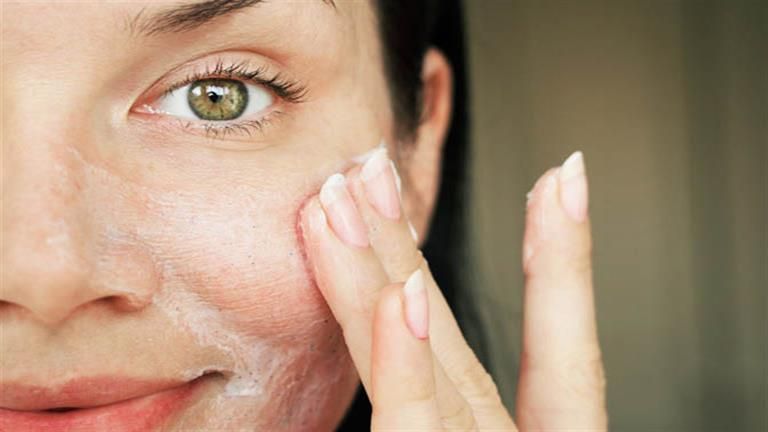 جفاف البشرة.. أسبابه وطرق علاجه