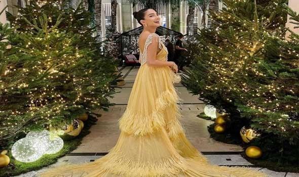 نصائح لاختيار فساتين السهرة المناسبة في الخريف