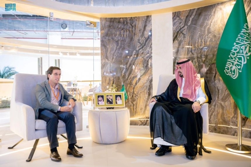 القاهرة.. تفاصيل لقاءات الأمير فيصل بن عياف على هامش المنتدى الحضري