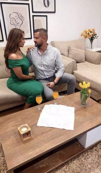 بالصور- ممثلة مصرية شهيرة تحتفل بعقد قرانها بشكل مفاجئ