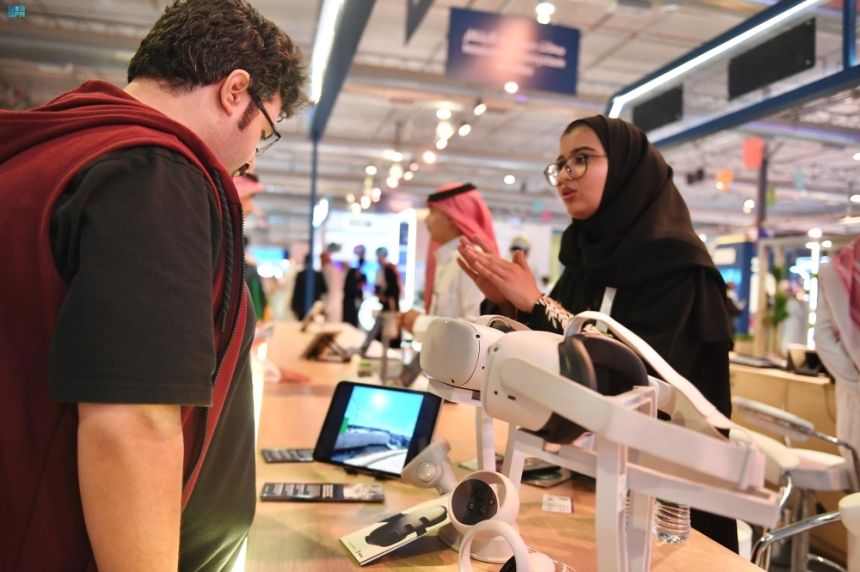 صور| منطقة المنتجات الابتكارية نافذة المستقبل في "بيبان 24"